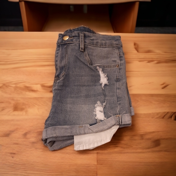 NWOT Unbranded Denim Shorts Size Medium - Picture 5 of 8